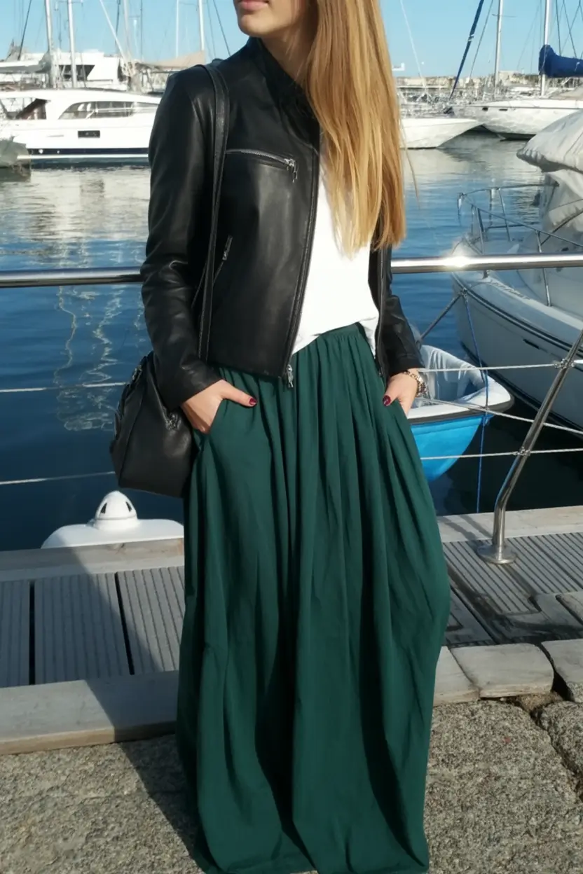 Transitional summer to fall outfits 2025 Dark Romance on the Waterfront