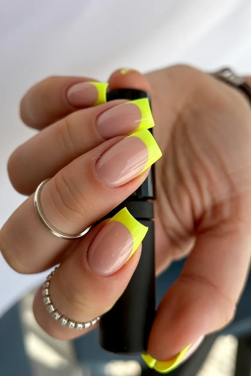 Fall nail colors for fair skin Neon Yellow Edge