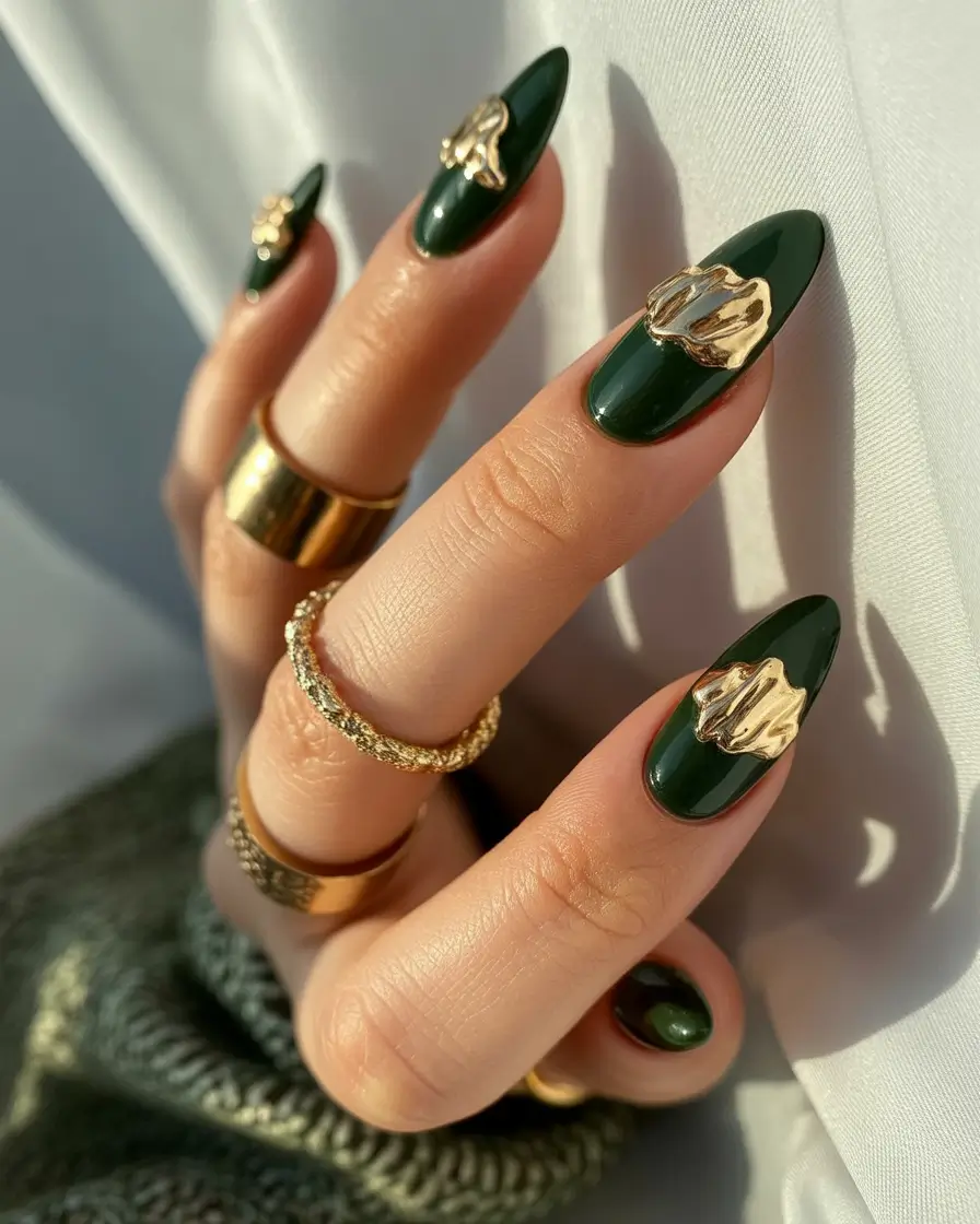 Fall Foil Accent Nails Emerald with Sculpted Gold