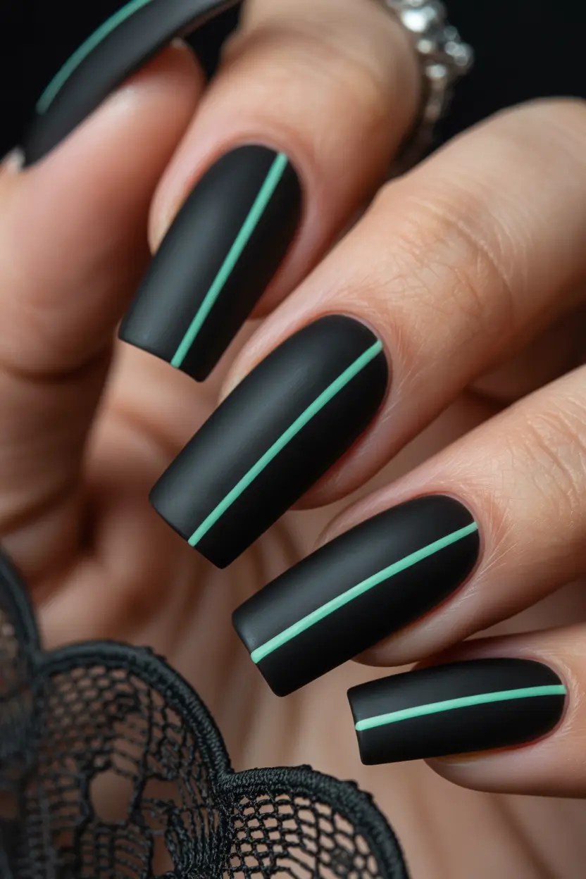 designs short Matte Noir Lines