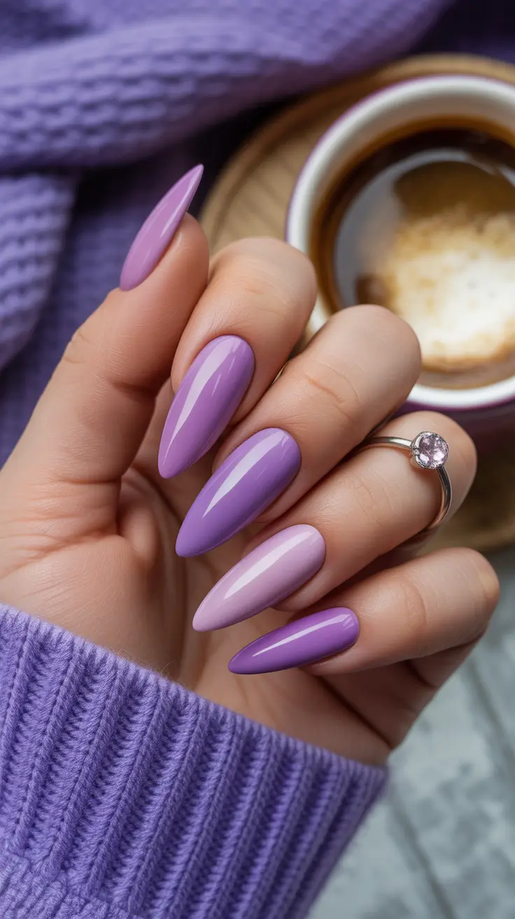 winter nails - new color trends Soft Lilac Glow