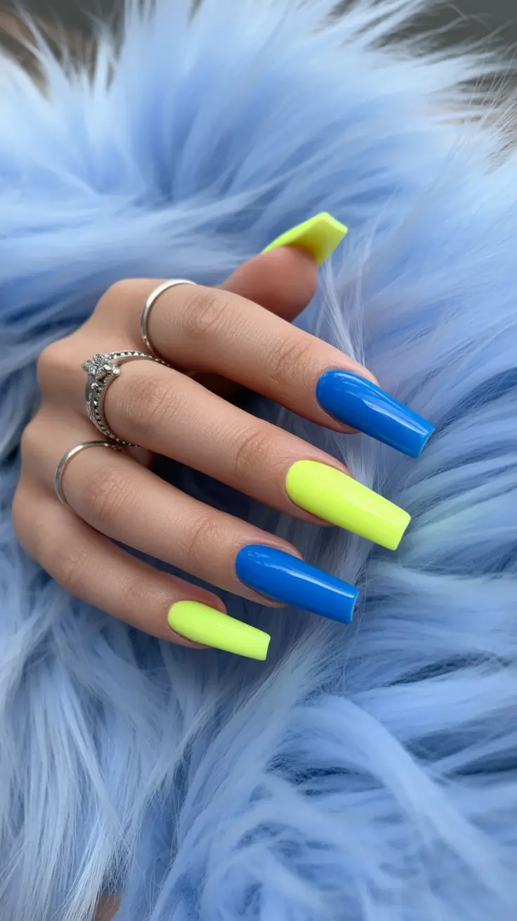 winter nails - new color trends Electric Blue and Neon Contrast