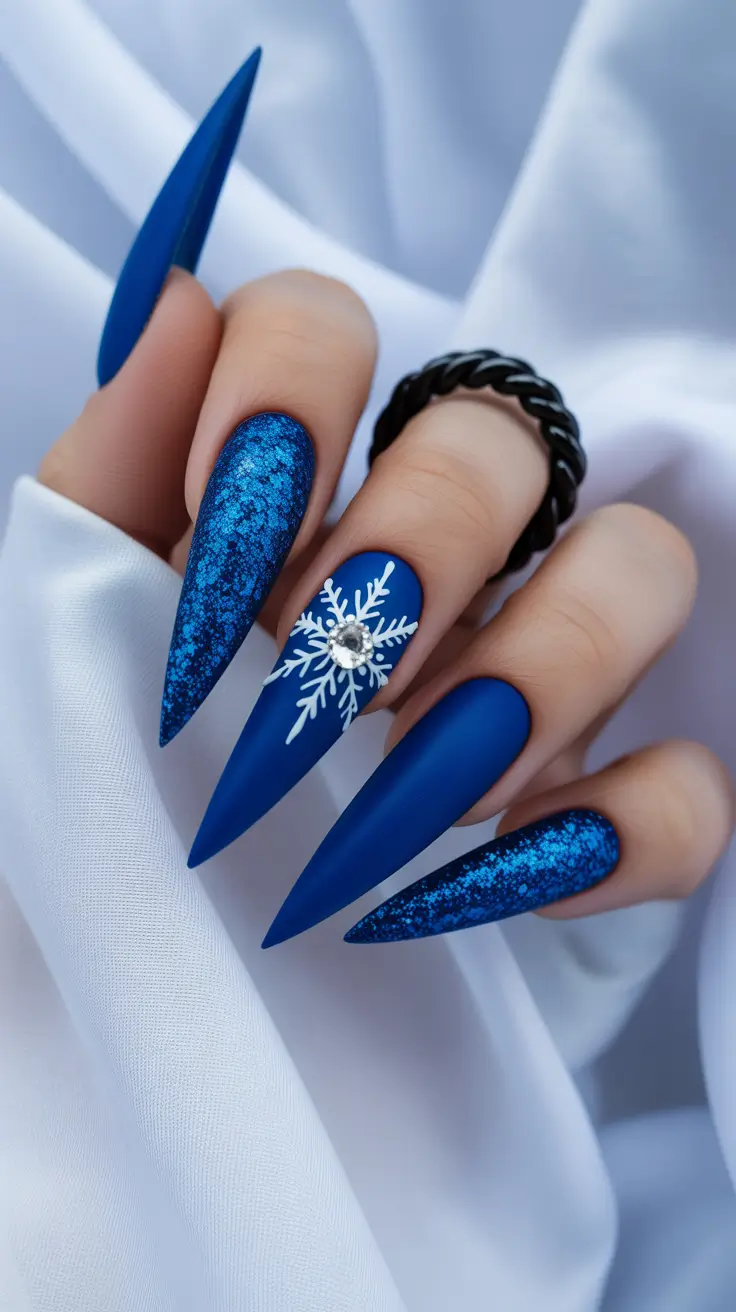 christmas-nails-frozen-sapphire-spark