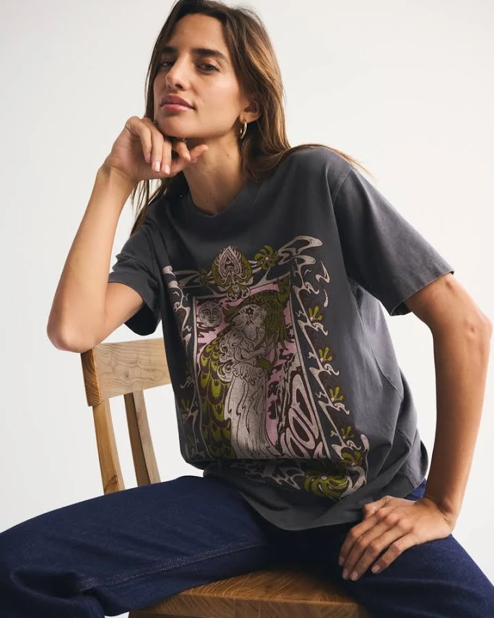 top Abercrombie & Fitch Women's Oversized Fleetwood Mac Graphic Tee Abercrombie & Fitch $19.99