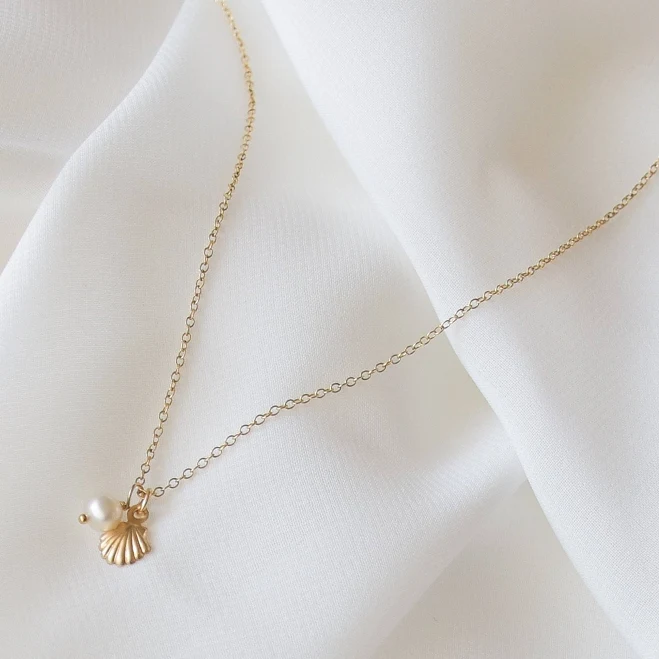 accessory Dainty Gold Filled Seashell and Pearl Necklace Etsy - Vedern $27.5