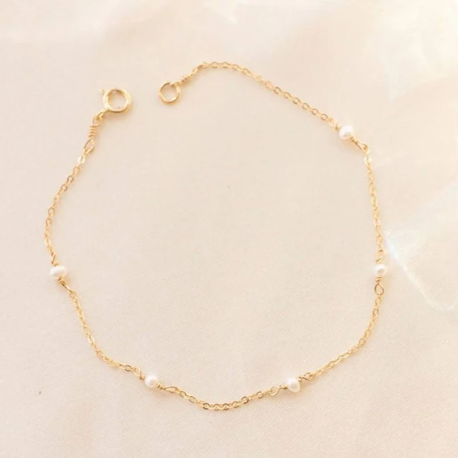 accessory Dainty Gold Pearl Charm Bracelet Etsy - FallingforDainty $60