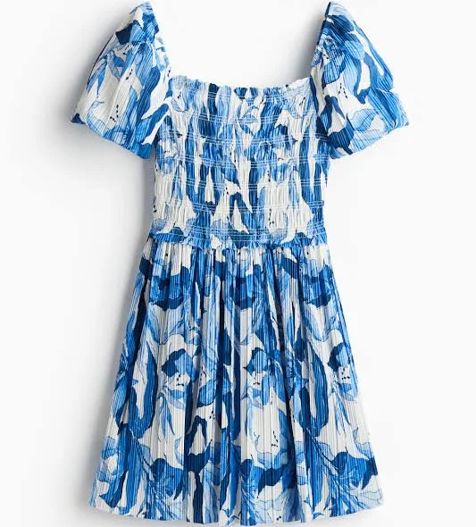 dress H&M Ladies Floral Smocked-Bodice Crinkled Dress H&M $39.99