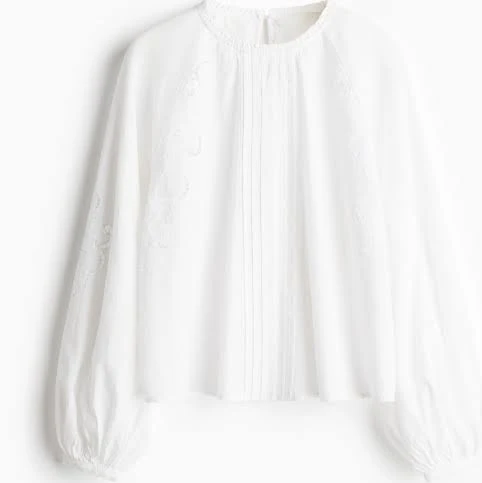 top H&M Ladies Linen-Blend Eyelet Blouse H&M $59.99