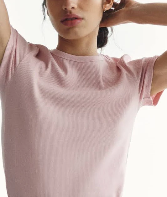 top H&M Ladies Ribbed T-Shirt H&M $9.99