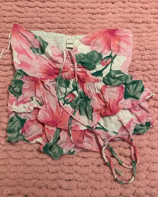 tube top Hollister Tops | Hollister Pink & Green Floral Smocked Tube Top With Ties | Color: Green/Pink | Size: M | Pm-04251062's Closet Poshmark $12