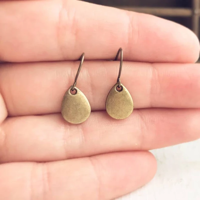 accessory Minimalist Teardrop Rain Drop Earrings Etsy - lydiasvintage $16.95