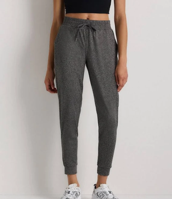 joggers Quince Women's Flowknit Mid-Rise Joggers Quince $39.9
