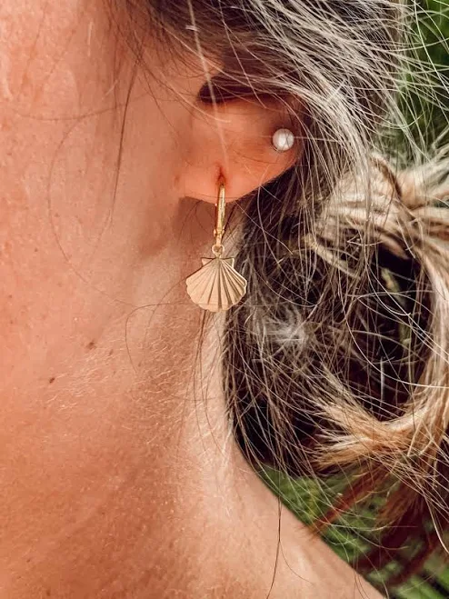 accessory Scallop Seashell Huggie Hoop Earrings Mermaid & Me $18