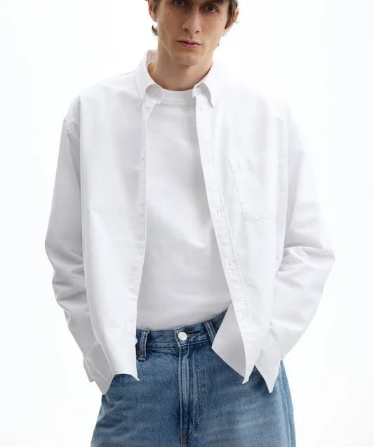 top H&M Men's Relaxed-Fit Oxford Shirt H&M $29.99