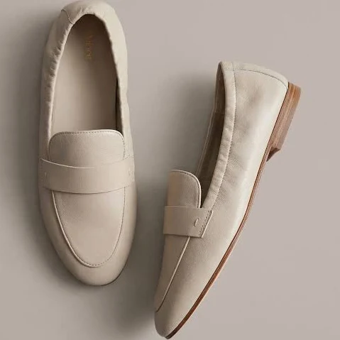 shoes Women's Italian Leather Soft Loafer in Almond, Size 8 by Quince Quince $84