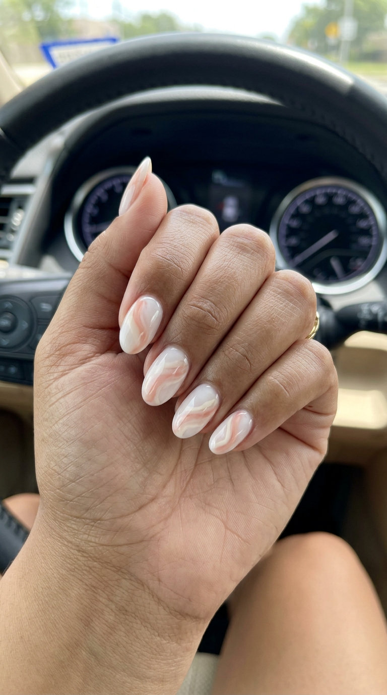 Peaches & cream swirl nails for summer holiday nails 2026. Sweet and romantic for daily wear.